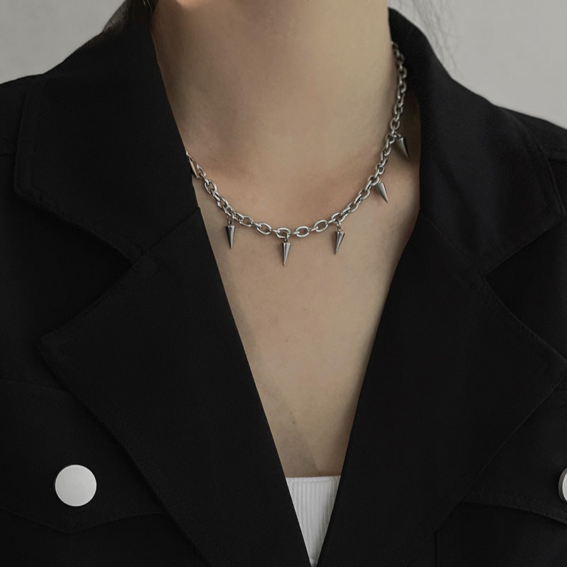 Wholesale Rivet hip-hop punk clavicle chain